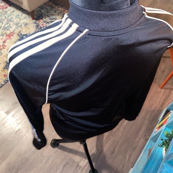 Classic - Picture 3 of 5